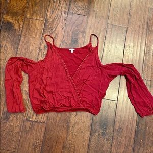 Cold shoulder crop top